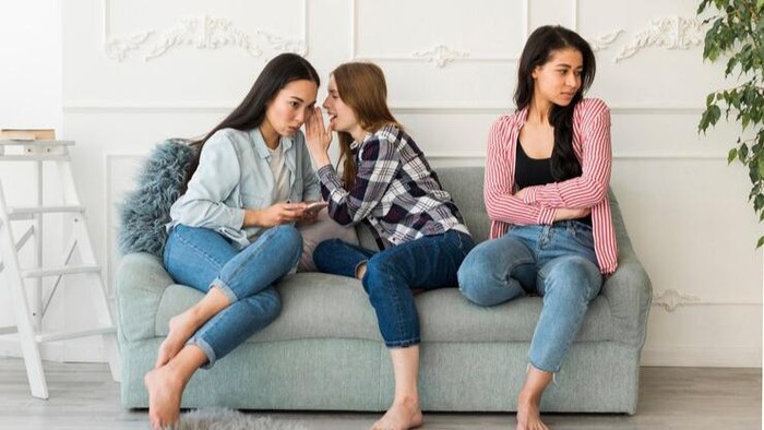 6 Tanda Kamu Berada di Lingkungan Pertemanan Beracun, Waspada!