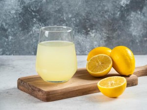 img-title 7 Manfaat Air Lemon untuk Kesehatan, Salah Satunya Bantu Turunkan Berat Badan