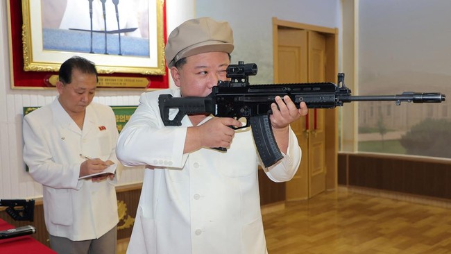 Bukan cuma menambah senjata, Kim Jong Un menyerukan militer Korea Utara untuk "memenangkan seluruh wilayah Korea Selatan".