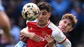 Arsenal vs Man City Sama Kuat di Babak Pertama Community Shield