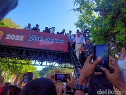 Prabowo Subianto Diteriaki Presiden Saat Hadiri Jalan Sehat di Makassar