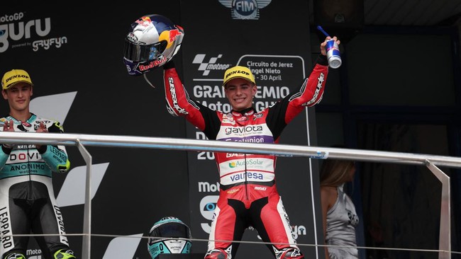 Pembalap GasGas Aspar David Alonso jadi pemenang Moto3 Inggris 2023 di Sirkuit Silverstone, Minggu (6/8).