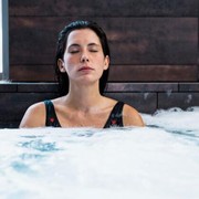 Benarkah Terapi Air Dingin Bisa Bantu Turunkan Berat Badan? Ini Jawaban Para Ahli