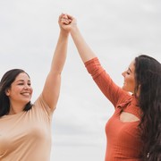 Biar Sukses Bareng, 4 Zodiak Ini Paling Selektif Memilih Teman yang Sefrekuensi! Kamu Termasuk?