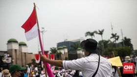 Arus Lalin Kawasan Senayan Macet Imbas Demo Tenaga Honorer di DPR