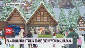 VIDEO: Banjir Hadiah 1 Tahun Trans Snow World Surabaya