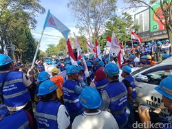 Buruh Peti Kemas Demo di PN Samarinda, Ngaku Sudah 7 Tahun Tak Digaji