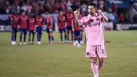 FOTO: Sihir Fantastis Messi Berlanjut