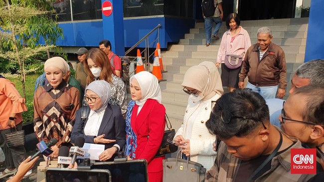 Finalis Miss Universe Indonesia berinisial N mengaku diminta foto tanpa busana saat body checking, padahal hal tersebut tak masuk dalam susunan acara.