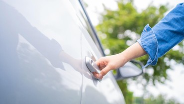 img-title Jangan Tinggalkan, Ini 11 Benda yang Sangat Berbahaya Jika Disimpan di Mobil