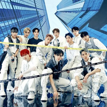 JO1 Bakal Gelar Konser Perdana 'Beyond The Dark' di Jakarta