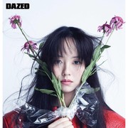Pancarkan Pesona Baby Face, Simak Potret Terbaru Kim So Hyun untuk Dazed Korea