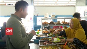 VIDEO: Makan di Warteg Rp10 Ribuan Bikin 