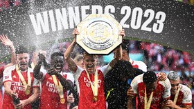FOTO: Langkah Dramatis Arsenal Juara Community Shield