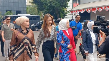 img-title Korban Kasus Dugaan Pelecehan Miss Universe Indonesia 2023 Sambangi Polda Metro