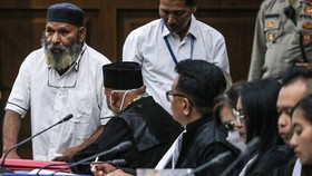 Lukas Enembe Gebrak Meja di Persidangan, Tak Terima Disebut Main Judi