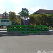 Ini Rekap Viralnya Mahasiswa Baru UIN Surakarta yang Diduga Wajibkan Daftar Pinjol