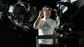 Jalan Panjang Sutradara Ciptakan Antariksa Film The Moon