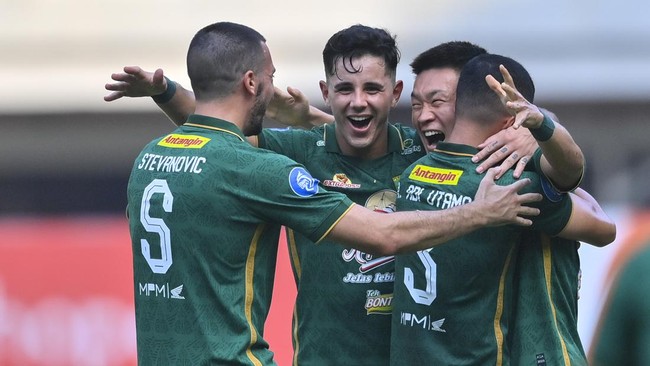 Laga Rans Nusantara vs Persebaya Surabaya dalam laga Liga 1 di Stadion Maguwoharjo, Jumat (1/12) berakhir imbang.