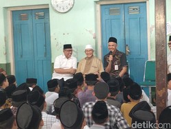 Ganjar Pamit Sebagai Gubernur ke Imam Besar Masjid Sheikh Zayed Solo
