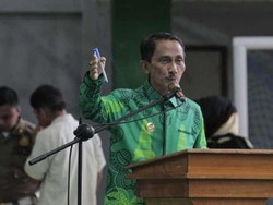 Bupati Gorontalo Nelson Polisikan Wanita Ngaku Dimintai Foto-Video Syur