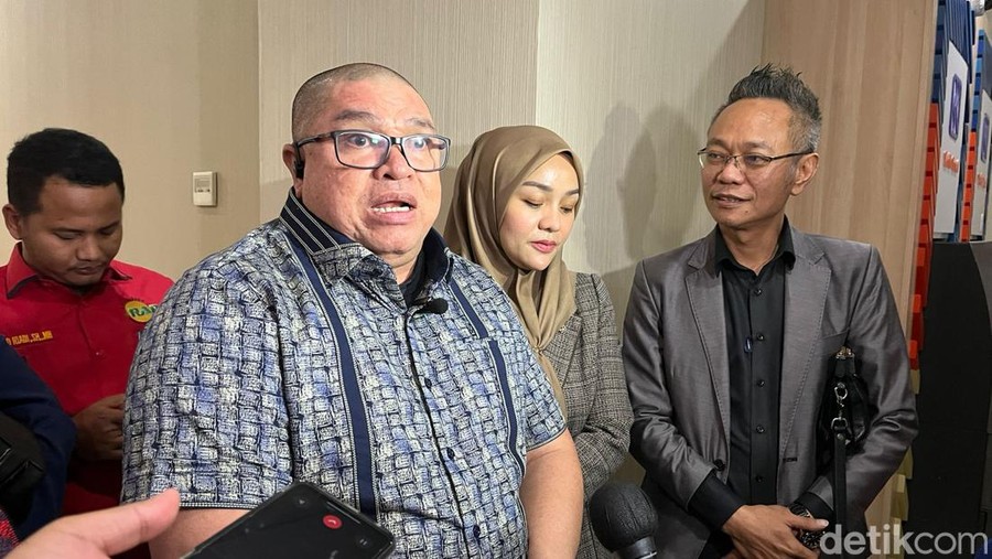 Razman Arif usai diperiksa Bareskrim Polri
