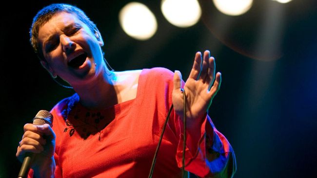 Pewaris sangat marah dan minta Donald Trump berhenti menggunakan lagu Nothing Compares 2 U Sinead O'Connor untuk kampanye.