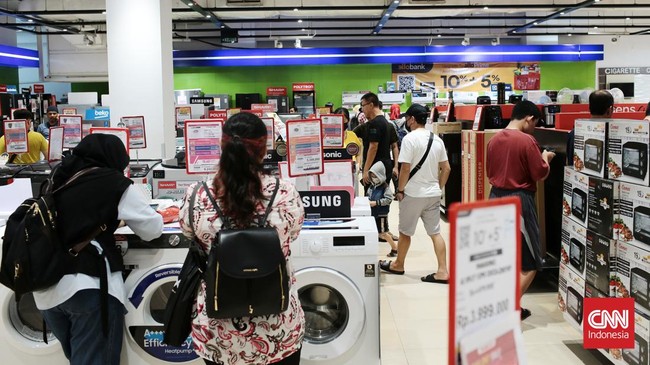 Mesin cuci front load turun harga di Transmart Full Day Sale hari ini, Minggu (9/11), dari harga Rp5 jutaan jadi Rp3,9 jutaan aja!