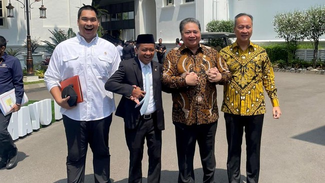 Ketua umum Partai Golkar Airlangga Hartarto mundur dari posisi ketua umum. Lantas siapa pengganti Airlangga untuk memimpin partai beringin?