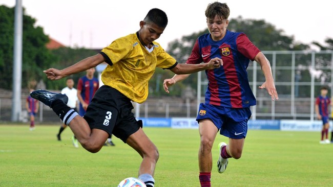 Berikut jadwal siaran langsung Real Madrid U-18 vs Bhayangkara U-20 dan Barcelona U-19 vs Kashima Antlers U-18 di IYC 2023 hari ini.