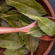 3 Daun yang Jitu Empaskan Perut Buncit dan Hancurkan Lemak