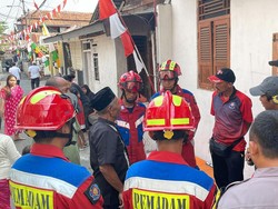 Pemakaman Pria 210 Kg di Jaktim Dibantu Damkar