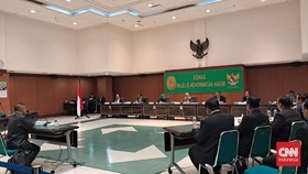 Terima Uang Suap Rp300 Juta, Hakim PN Jakbar Dipecat