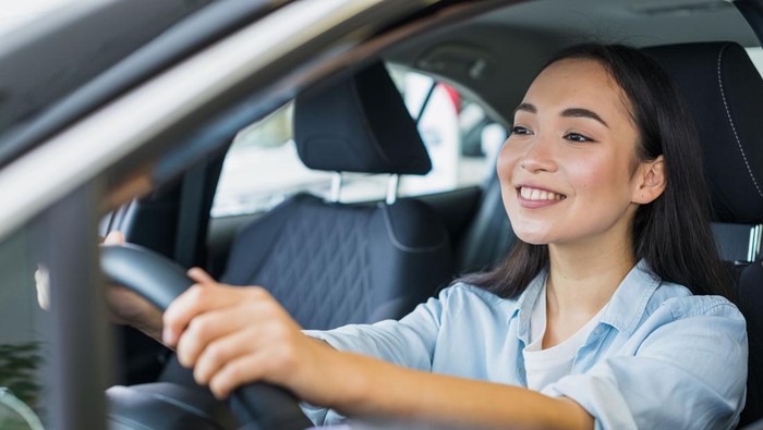 Viral Perempuan Bergaji Rp33 Juta Beli Mobil Miliaran, Ending-nya Bikin Nyesek! Kenapa?