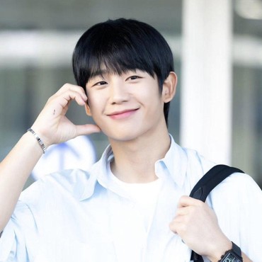 Mulai Rp1,3 Juta, Ini Harga Tiket Fan Meeting Jung Hae In di Jakarta