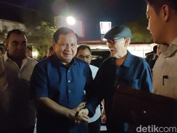 Tanpa Gibran, Prabowo Temui Relawan di Solo Malam Ini