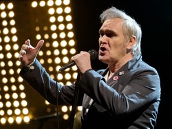 Lirik Lagu Alma Matters - Morrissey