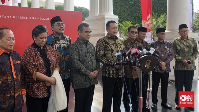 Pimpinan MPR bertemu Presiden Jokowi, Rabu (9/8) ini. Membahas soal sidang tahunan hingga peluang amendemen UUD 1945.