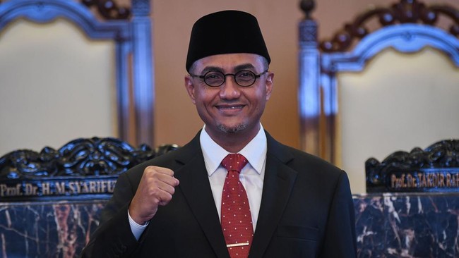 OJK tengah membahas penyesuaian pajak baru untuk transaksi kripto dalam masa transisi pengawasannya berpindah dari Bapebbti.