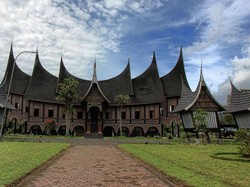 10 Lagu Minang tentang Cinta yang Enak Didengar, Salah Satunya Cimburu Buto