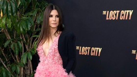 Sandra Bullock Sengaja Cuti Setahun Demi Rawat Mendiang Kekasih