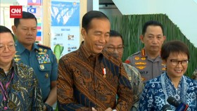 VIDEO: Ke Lokasi Peringatan HUT ASEAN, Jokowi Ajak Dubes Naik MRT