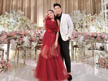 img-title Suami Sedih Sampai Tak Sanggup Kerja Saat Angela Tee Keguguran