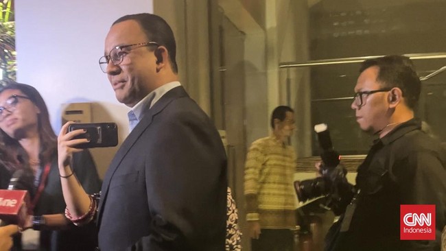 Saat hadir ke acara peluncuran buku AHY, Anies mengucapkan selamat ulang tahun kepada Ketum Demokrat tersebut.