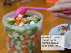 Acar Timun Pikat Emak-emak Korsel, Setengah Toples Habis