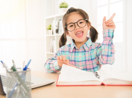 Cara Mengatasi Mata Minus pada Anak Secara Alami, Simak Juga Pencegahannya