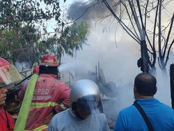 Sedihnya Kobra, Duit Sunatan Rp 30 Juta Ludes gegara Bedeng Terbakar