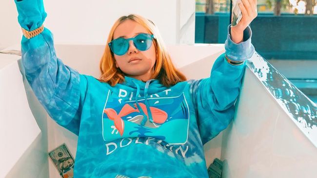 Sempat Viral Diberitakan Meninggal, Lil Tay Diam-diam Jadi Model OnlyFans