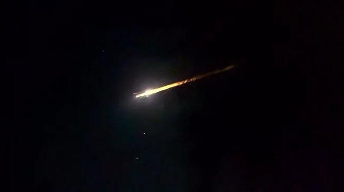 Pecahan Roket Melintas di Langit Melbourne Dikira Meteor, Roket Siapa Tuh?