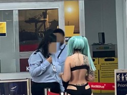 Influencer Dilarang Terbang karena Pakai Bikini, Ungkap Alasan Tampil Vulgar